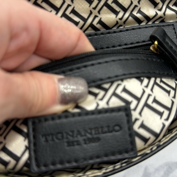 Tignanello Black Pebble Leather Crossbody Bag BP4771B - Picture 6 of 12